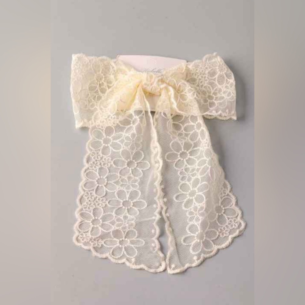 Lace Bow Hair Clip in Cream
